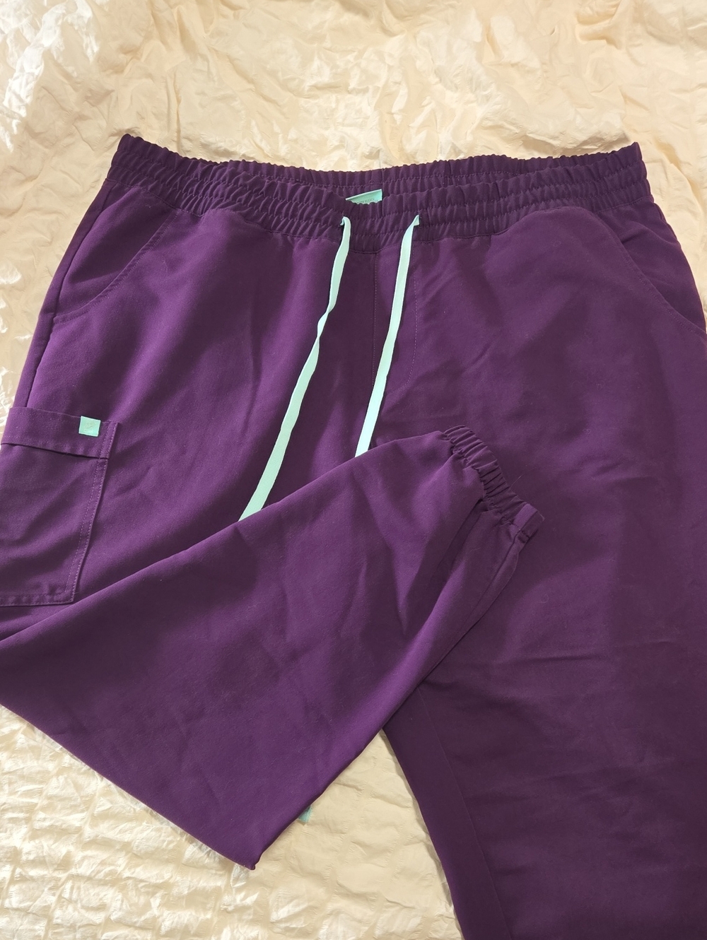 Garde Malade Aubergine Scrub Pants